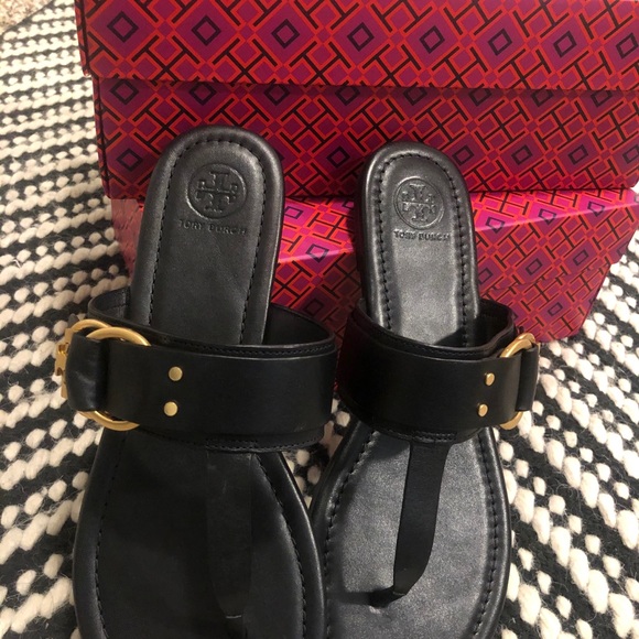 NWT Tory Burch sandals size 9 and 7 available - Picture 8 of 8